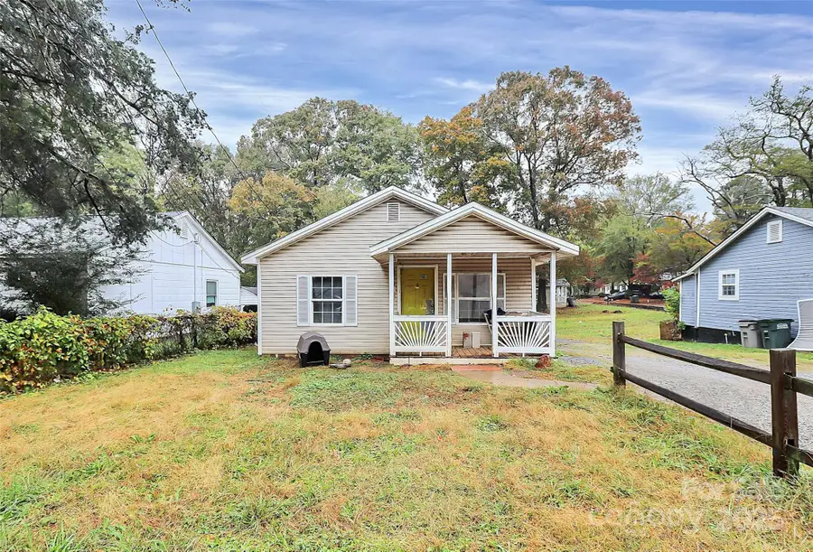 1104 W Davidson Avenue, Gastonia, NC 28052 - Image #2