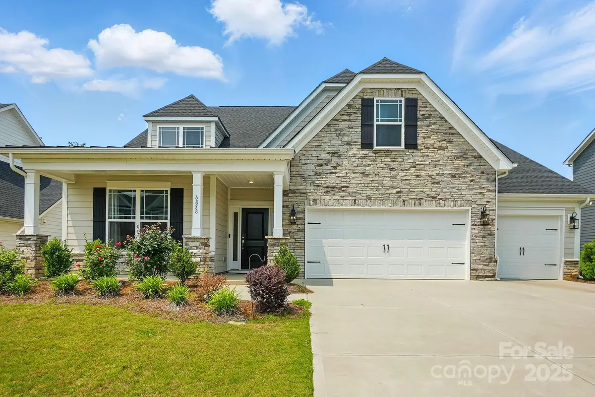 6858 Hunts Mesa Drive, Fort Mill, SC 29707 - Image #1