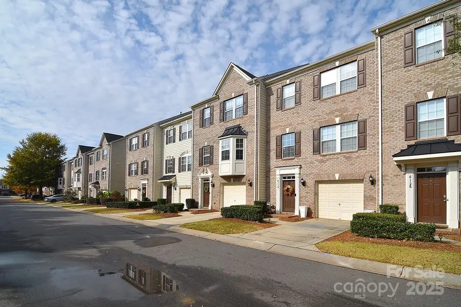6134 Rockefeller Lane, Charlotte, NC 28210 - Image #2