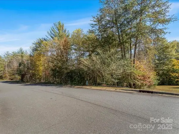 302 Winding Creek Drive, Morganton, NC 28655