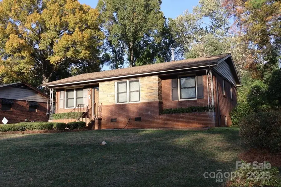 4318 Knollcrest Drive, Charlotte, NC 28208 - Image #2