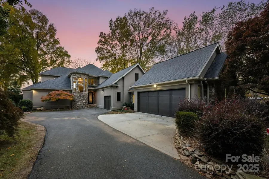 18019 Whispering Oaks Drive, Cornelius, NC 28031 - Image #2