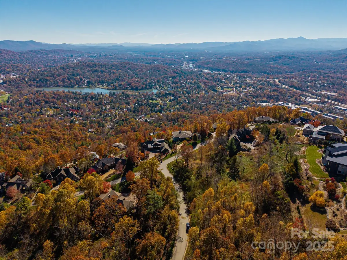 43 Summit Tower Circle, Asheville, NC 28804 - Image #1