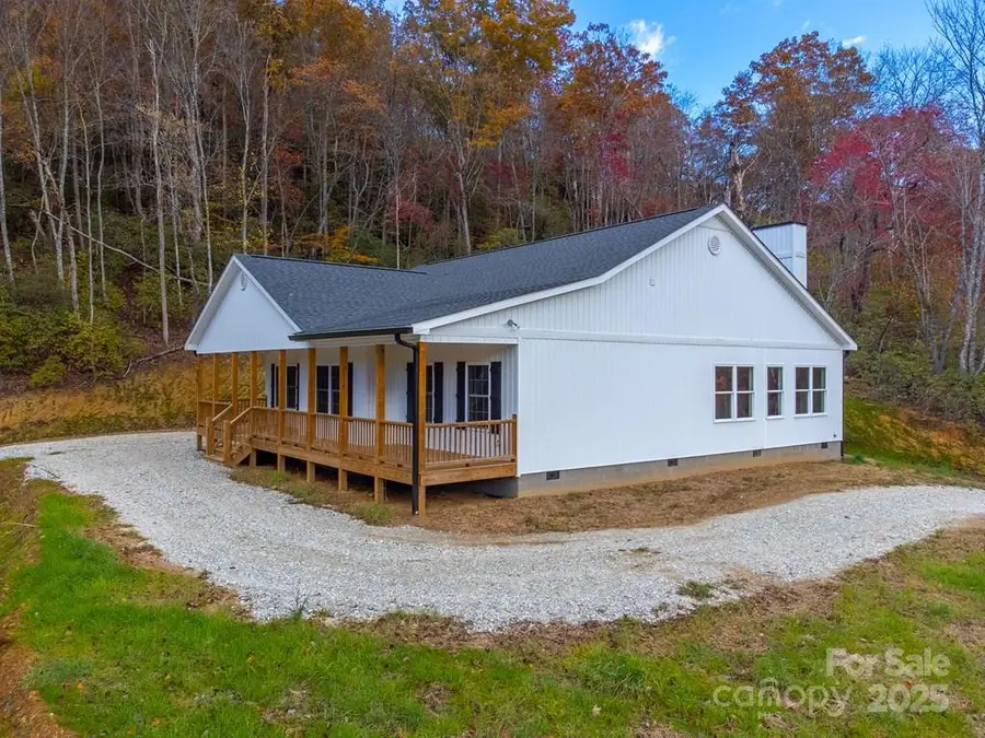 679 Firefly Road, Whittier, NC 28789 - Image #2