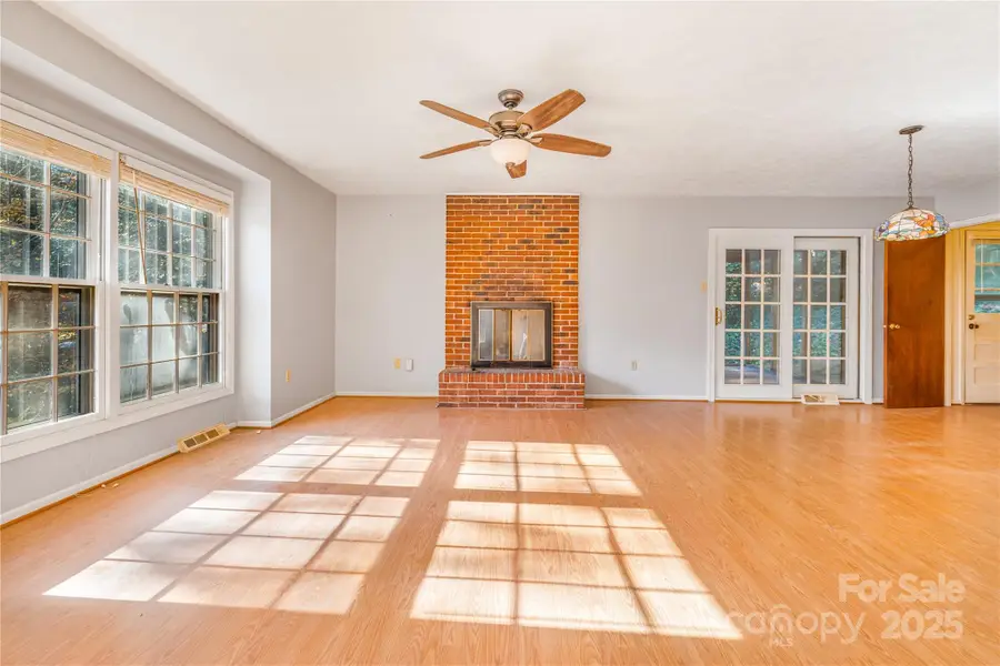 35 Auburndale Drive, Asheville, NC 28806 - Image #3