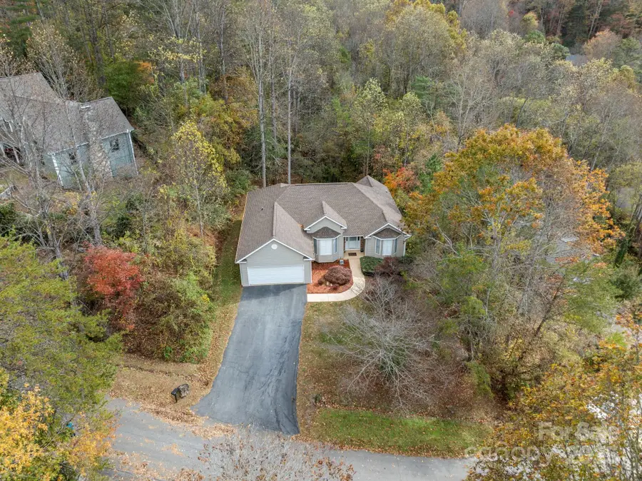 403 Canonero Drive, Fairview, NC 28730 - Image #2