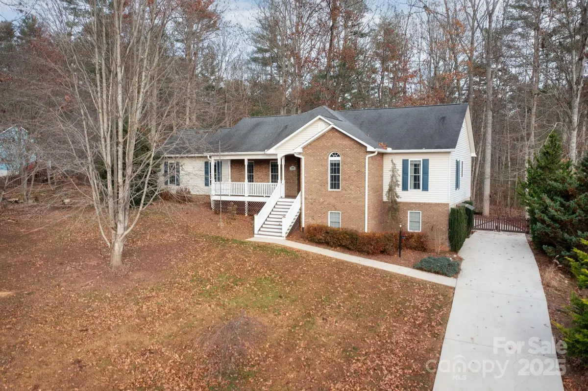 590 Brook Knoll Circle, Weaverville, NC 28787 - Image #1