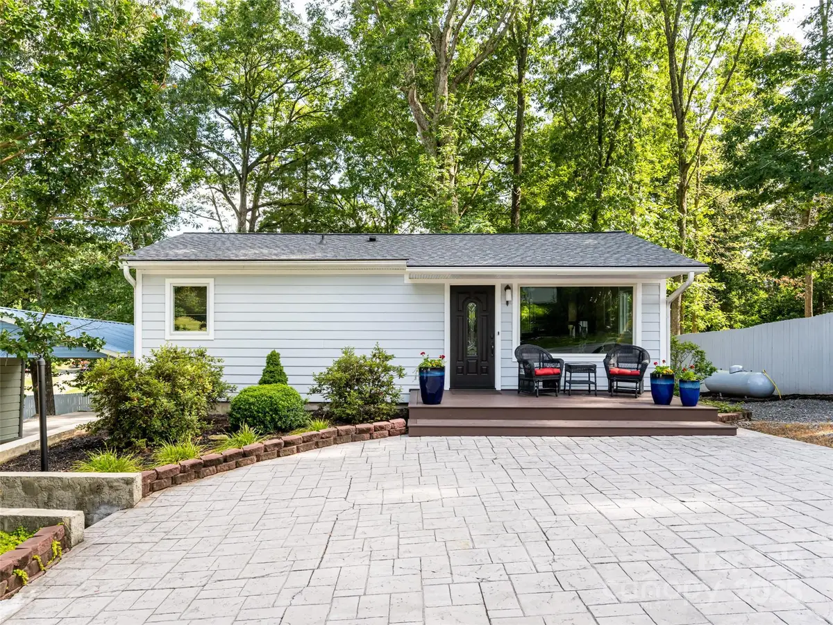 10 Freno Drive, Asheville, NC 28803 - Image #1