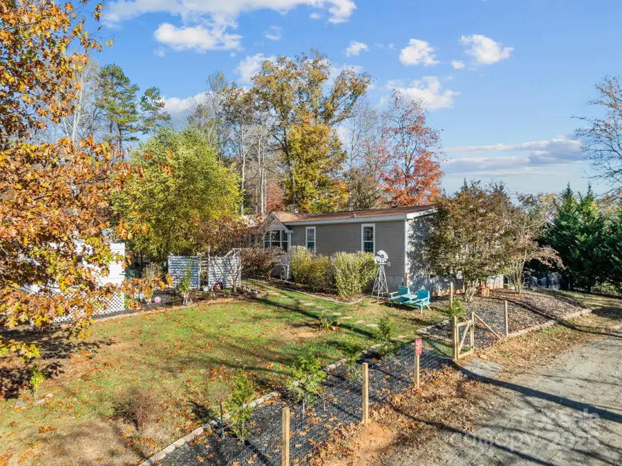 14 Harkins Lane, Marshall, NC 28753 - Image #2
