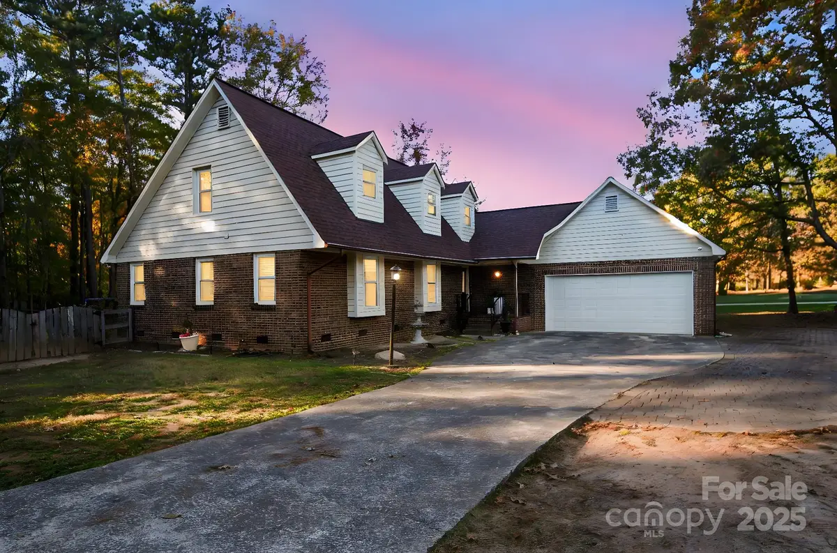 4724 Weddington Matthews Road, Matthews, NC 28104 - Image #1