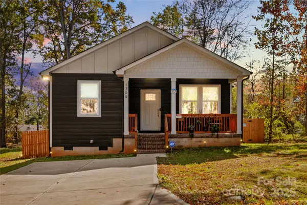 1709 Younger Avenue, Statesville, NC 28677