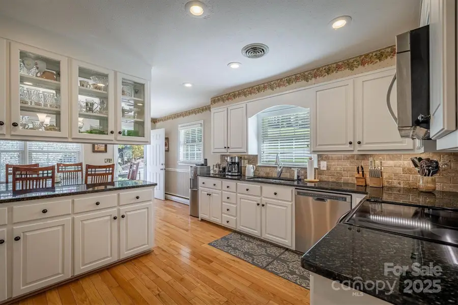 606 Collett Street, Morganton, NC 28655 - Image #3