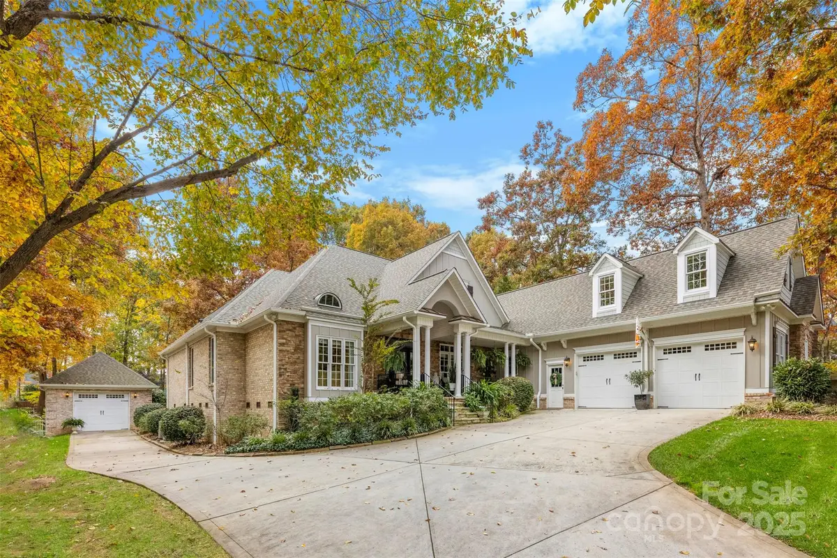 6722 Fox Ridge Circle, Davidson, NC 28036 - Image #1