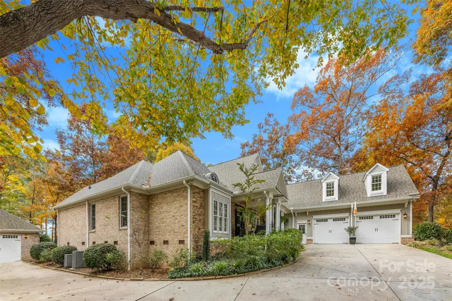 6722 Fox Ridge Circle, Davidson, NC 28036 - Image #3