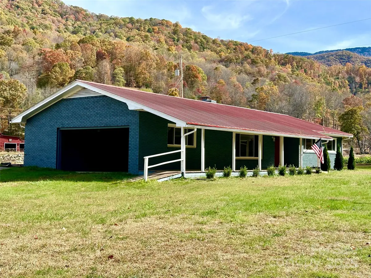 609 Cattail Road, Burnsville, NC 28714 - Image #1