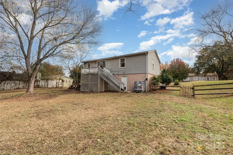 11031 Mallard Crossing Drive, Charlotte, NC 28262 - Image #2
