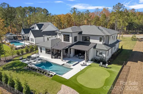 21119 Vandrake Circle, Davidson, NC 28036