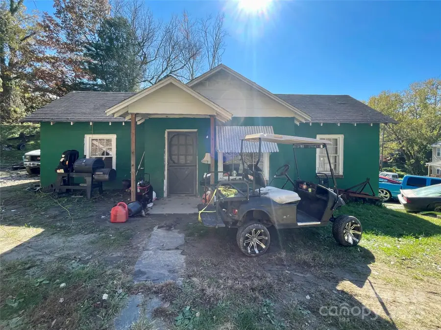 130 Lookout Road, Asheville, NC 28804 - Image #2