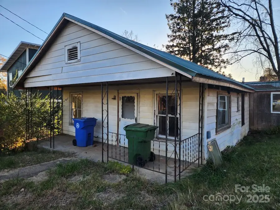 107 Bradley Street, Asheville, NC 28806 - Image #2