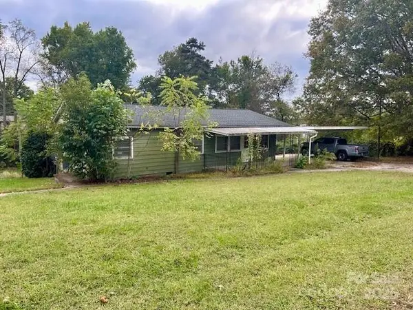 557 Falls Avenue, Granite Falls, NC 28630