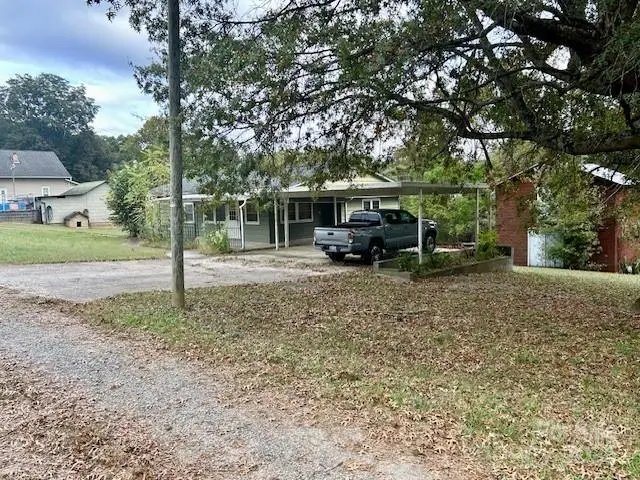 557 Falls Avenue, Granite Falls, NC 28630 - Image #3