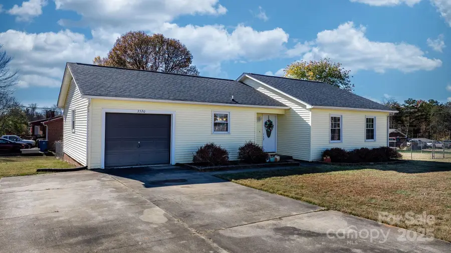 3520 20th Avenue Ne, Hickory, NC 28601 - Image #2