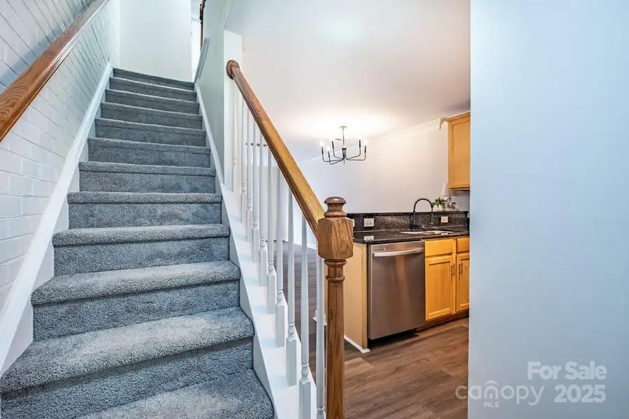 1310 Green Oaks Lane #H, Charlotte, NC 28205 - Image #2