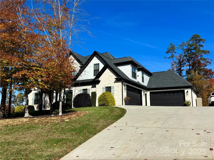 108 41st Avenue Nw, Hickory, NC 28601 - Image #2