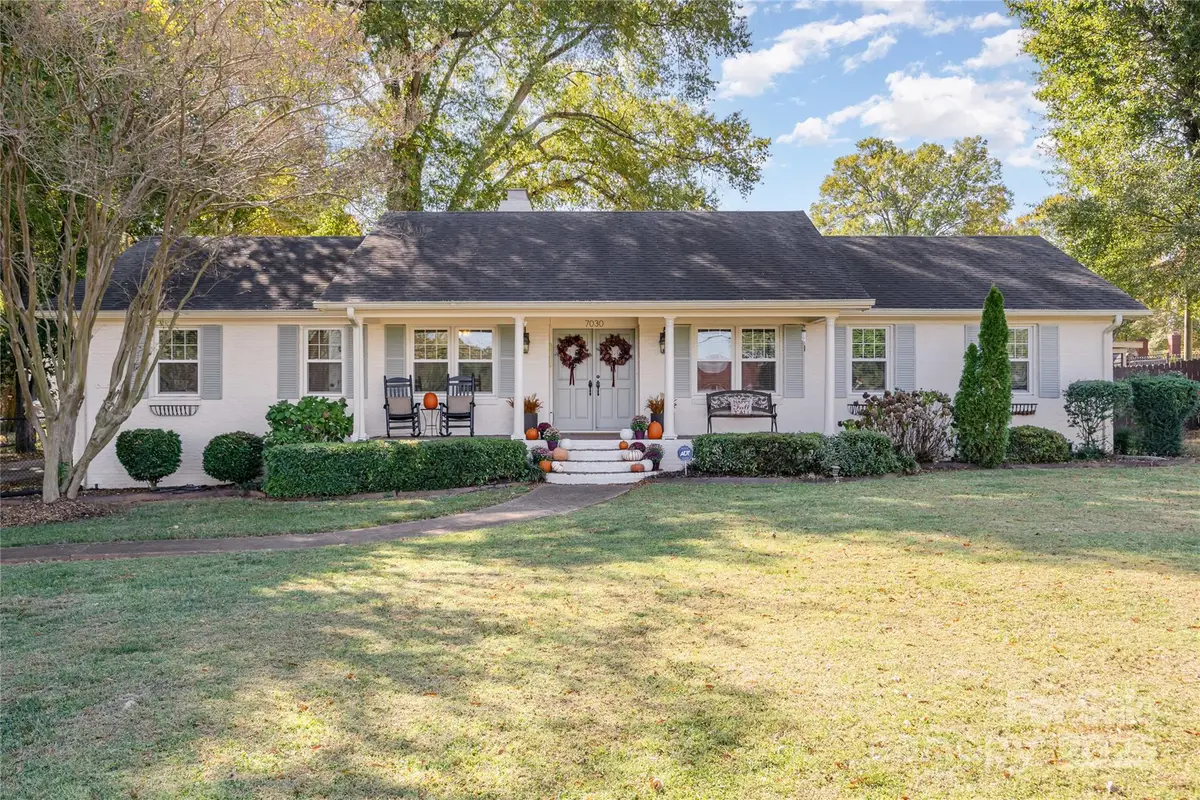 7030 Delta Lake Drive, Charlotte, NC 28215 - Image #1