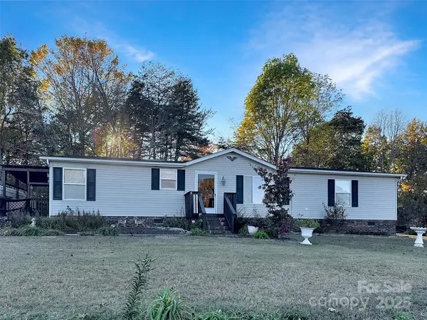 125 Cripple Creek Lane, Statesville, NC 28677