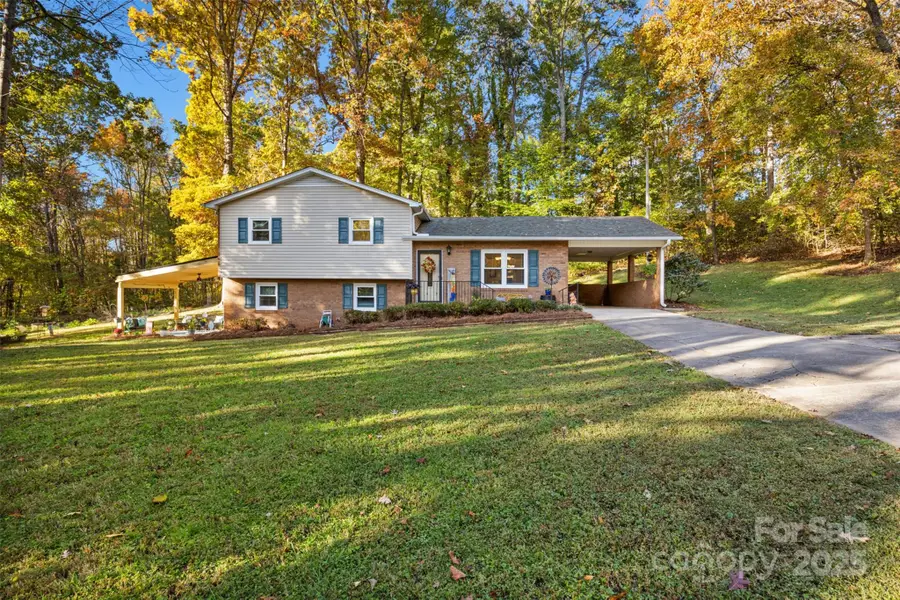 1711 Mccombs Street, Newton, NC 28658 - Image #3