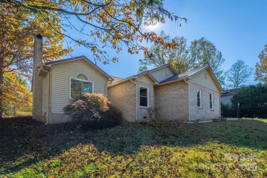 2693 Farmland Acres Road, Morganton, NC 28655 - Image #2