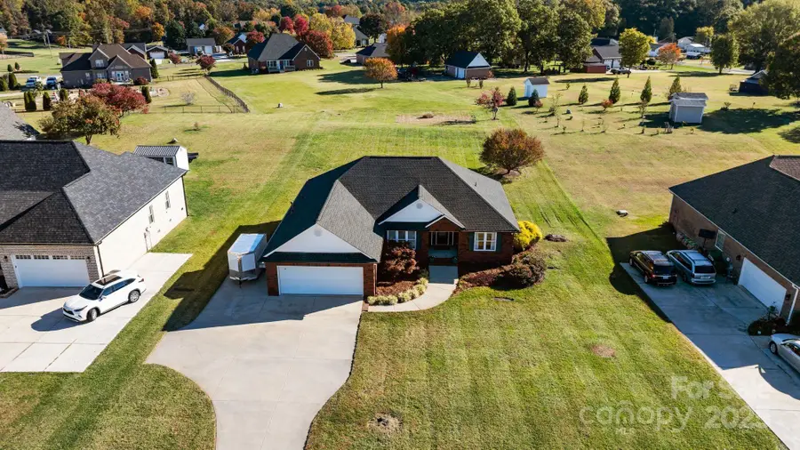 4618 Dallas High Shoals Highway, Dallas, NC 28034 - Image #2