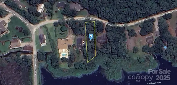 620 Sunset Lakes Boulevard Sw, Sunset Beach, NC 28468