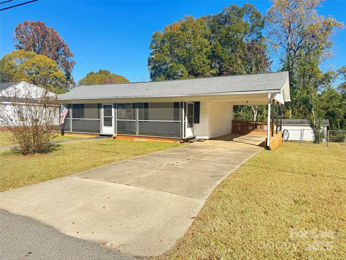 604 S Lorraine Street, Dallas, NC 28034 - Image #1