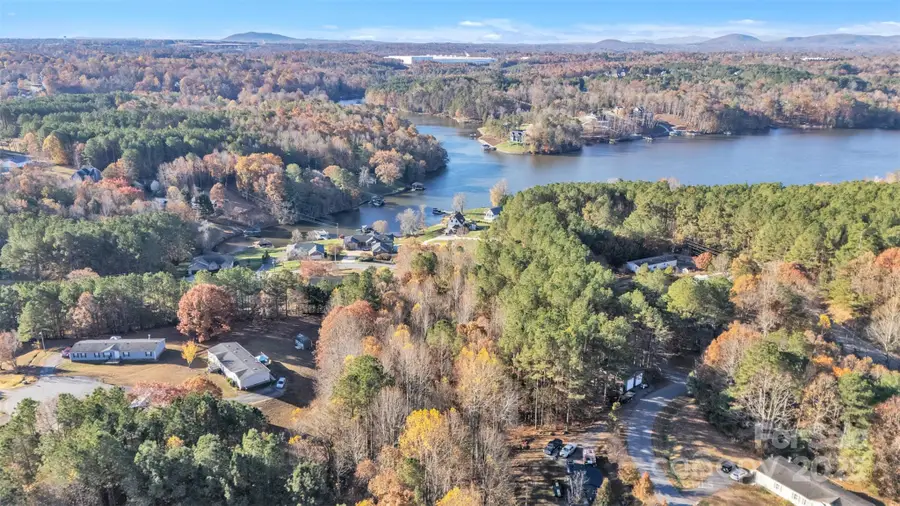 5607 Heathstead Drive, Granite Falls, NC 28630 - Image #3