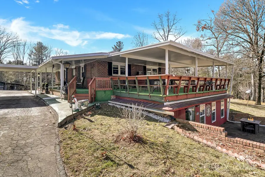 44 Tuttle Road, Hendersonville, NC 28792 - Image #2
