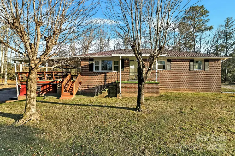 44 Tuttle Road, Hendersonville, NC 28792 - Image #3