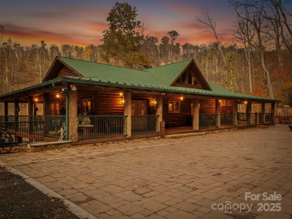 90 Rogers Creek Drive, Bakersville, NC 28705 - Image #1