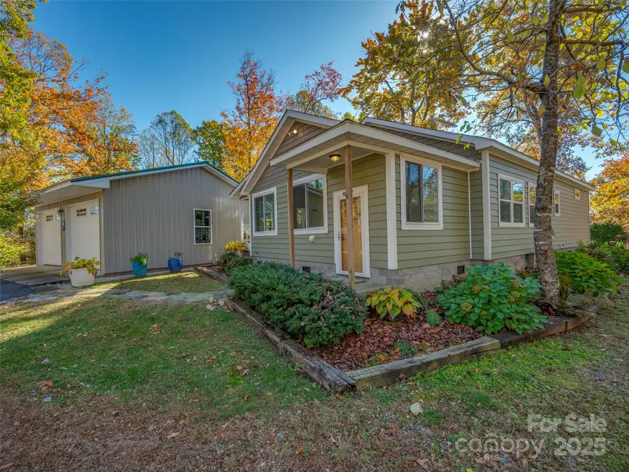 189 Friendly Circle, Saluda, NC 28773 - Image #2