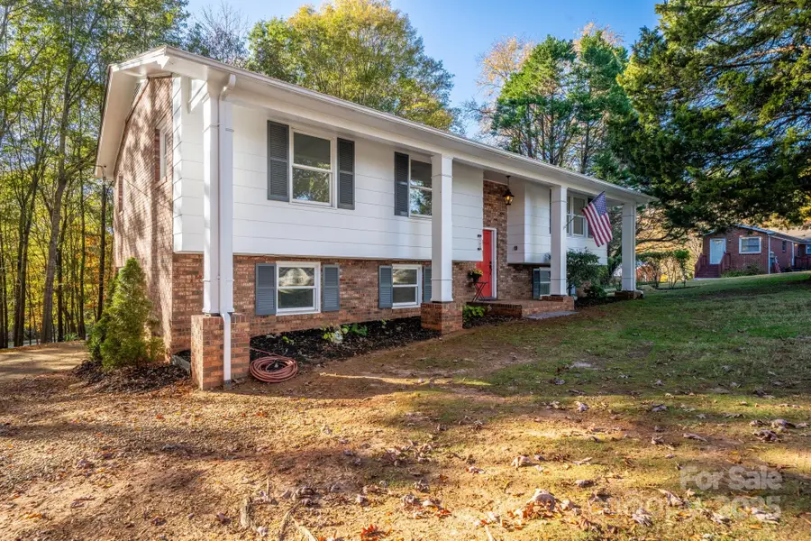 1185 10th Street Place Circle Nw, Hickory, NC 28601 - Image #3