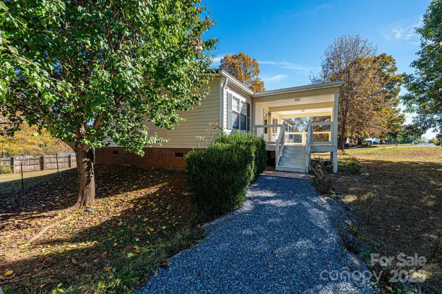 4086 Beckys Drive, Lenoir, NC 28645 - Image #2
