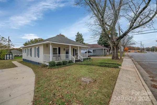 399 Woodlawn Street, Belmont, NC 28012