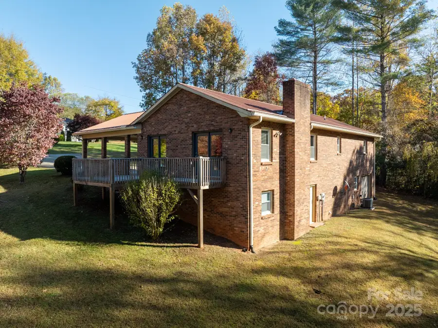 2855 Wildwood Street, Hudson, NC 28638 - Image #2