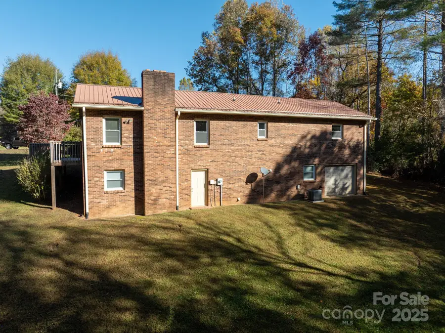 2855 Wildwood Street, Hudson, NC 28638 - Image #3