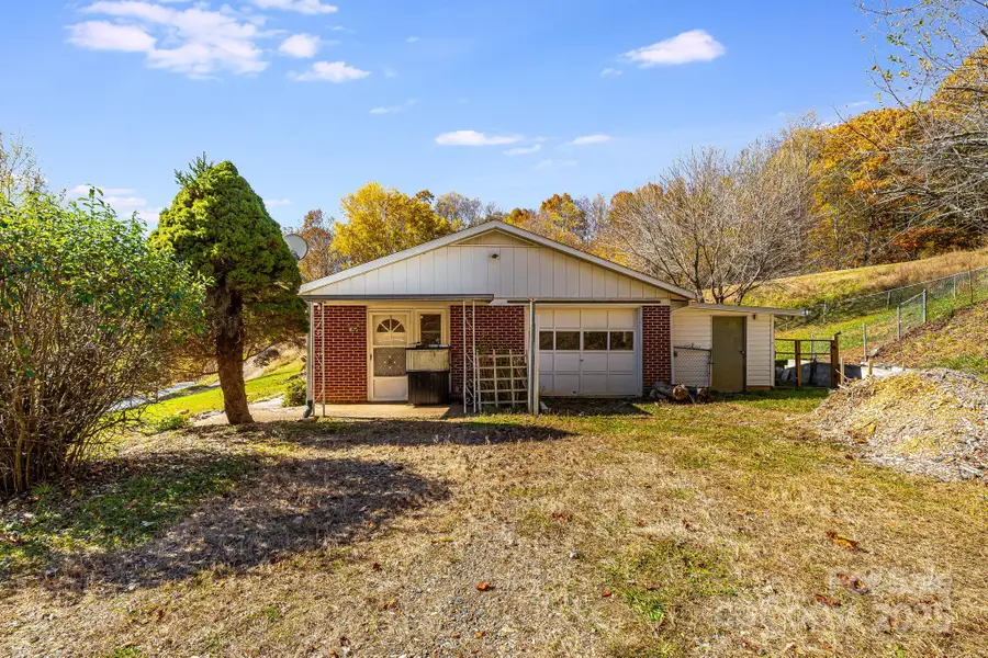 1675 Ponder Creek Road, Mars Hill, NC 28754 - Image #2