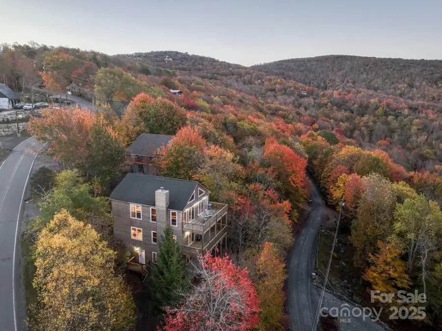 309 Pinnacle Ridge Road, Beech Mountain, NC 28604 - Image #3