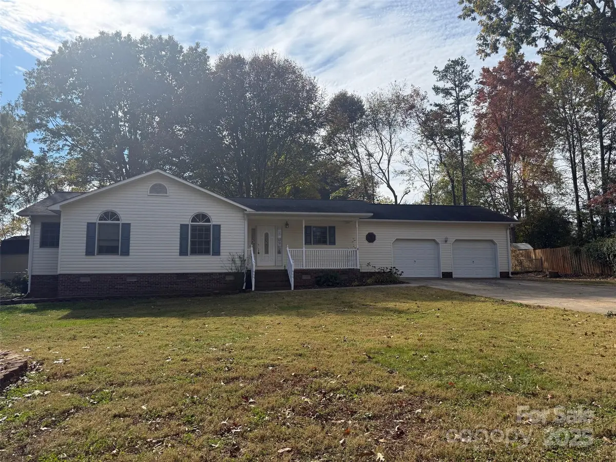 429 Link Drive, Iron Station, NC 28080 - Image #1