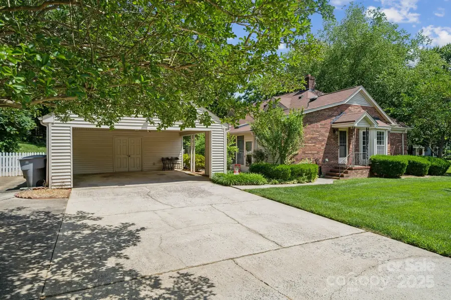 2234 Hamilton Mill Road, Charlotte, NC 28270 - Image #2