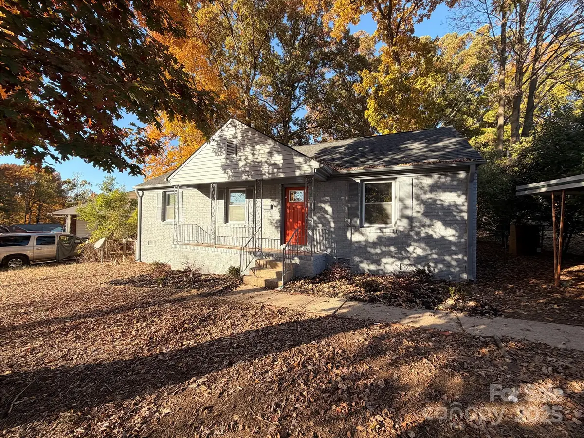 2854 Burbank Drive, Charlotte, NC 28216 - Image #1